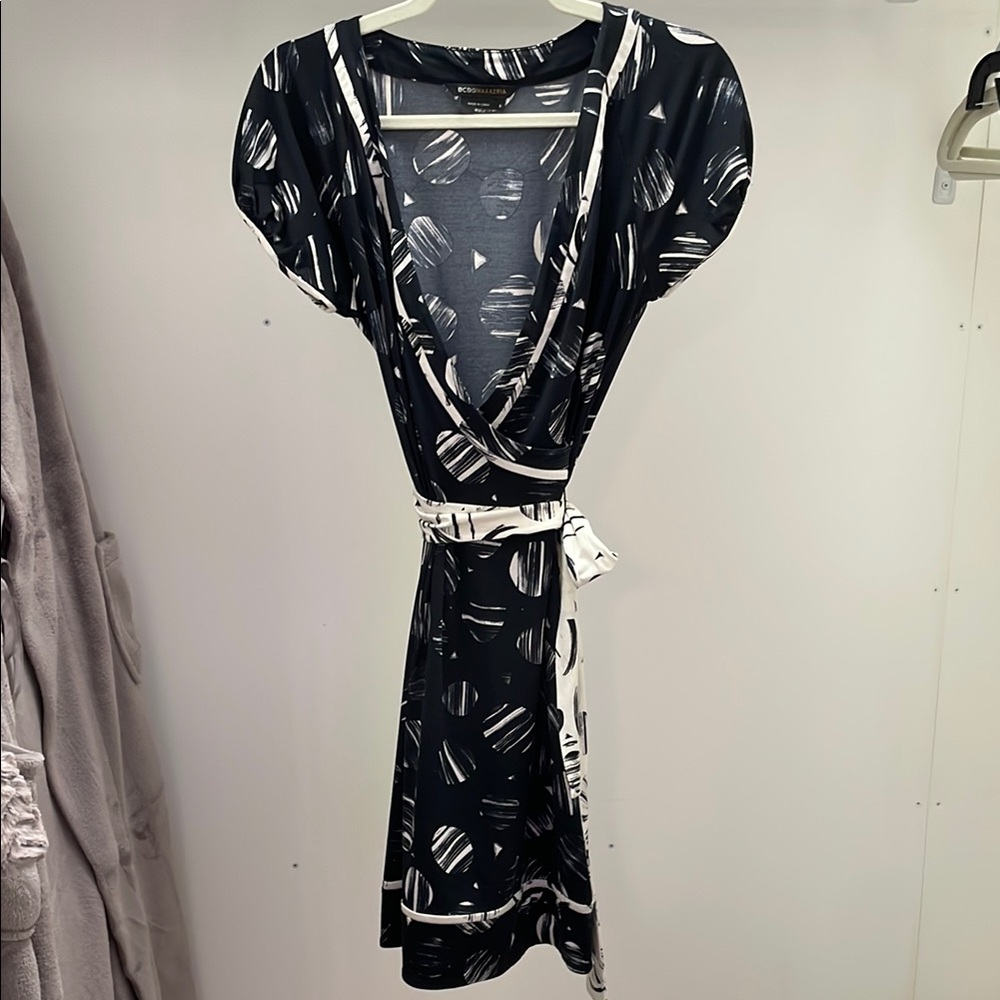 BCBGMaxAzria Black and White Knit- Jersey Patterned Midi Dress